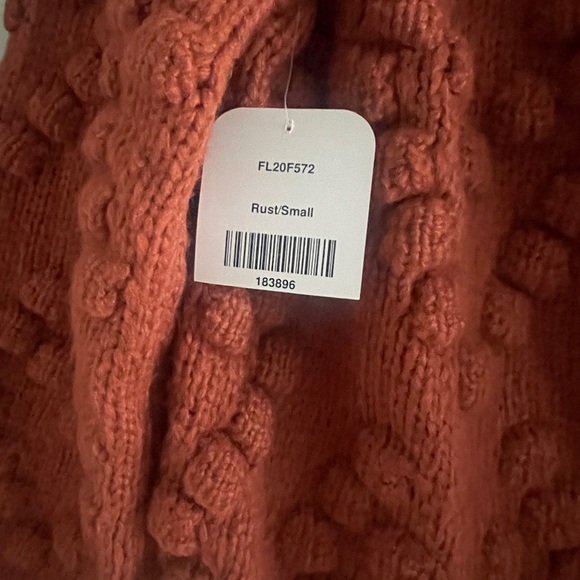 NWT - A rust color chunky open cardi that has dots the shape of hearts. - Picture 7 of 7